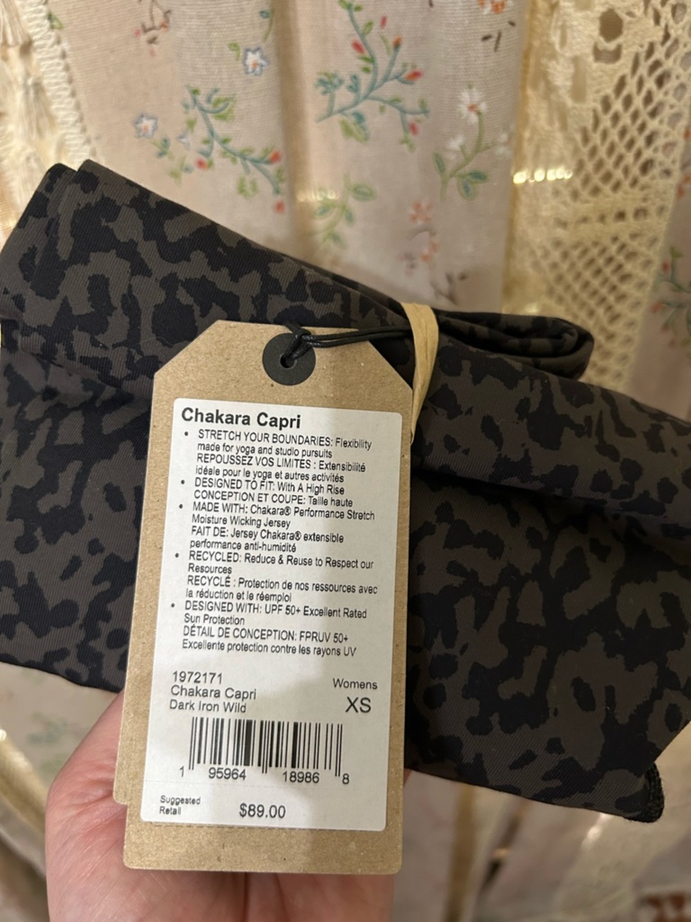 Prana Chakara Capri Leggings Dark Iron Wild Print XS NWT - Picture 2 of 3